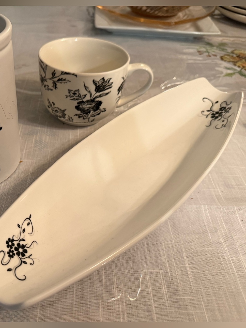 White Ceramic Oval Serving Platter with Black Floral Accents - Home Dining